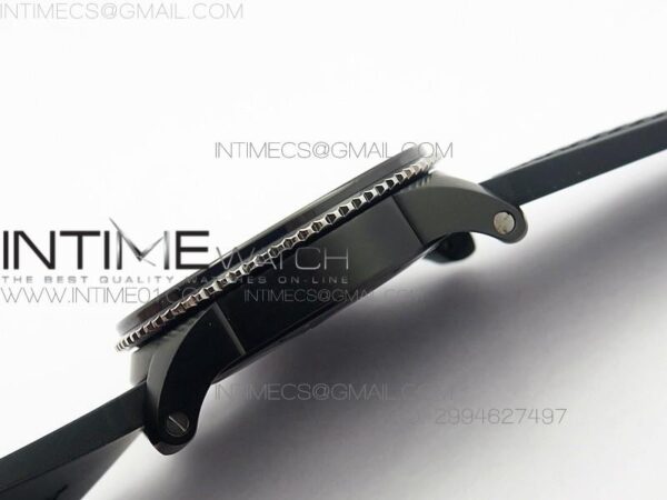 Calibre de Cartier W7100056 DLC JJF Black Dial on Black Rubber Strap 23J – Bild 8
