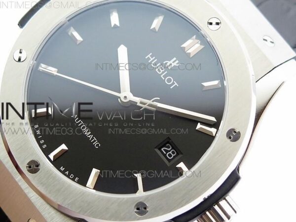 CLASSIC FUSION 42MM TITANIUM – Bild 4