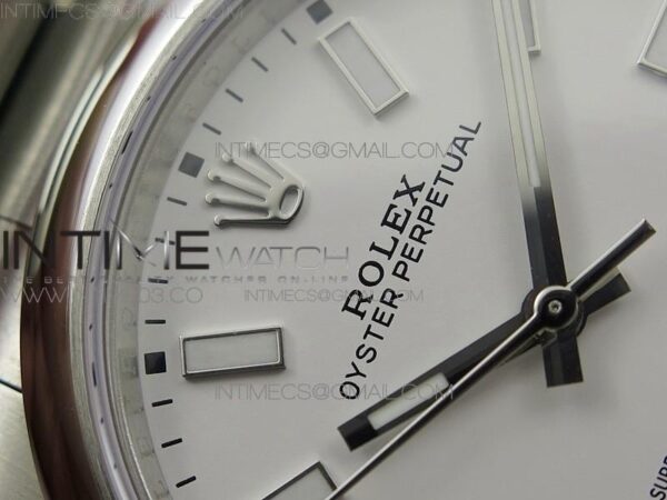 OYSTER PERPETUAL 39MM 114300 B – Bild 5