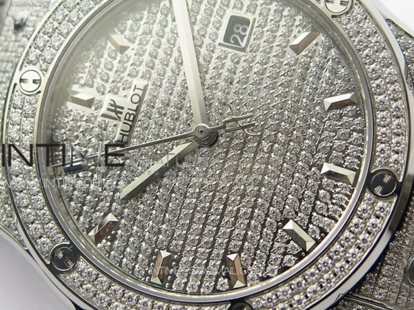 Classic Fusion 42mm SS Paved Diamonds Case And Bezel B50F Paved Diamonds Dial On Gray Gummy Strap A2892 – Bild 6