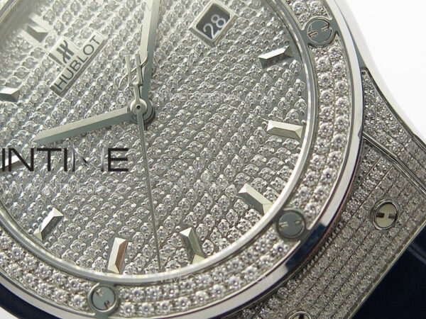 Classic Fusion 42mm SS Paved Diamonds Case And Bezel B50F Paved Diamonds Dial On Blue Gummy Strap A2892 – Bild 5