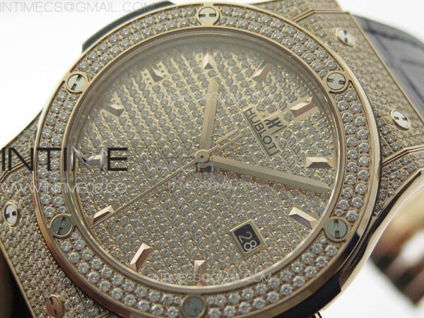 Classic Fusion 42mm RG Paved Diamonds Case And Bezel B50F Paved Diamonds Dial On Black Gummy Strap A2892 – Bild 4
