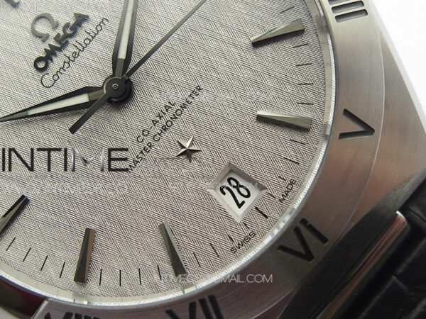 Constellation 39mm SS VSF 1:1 Best Edition Silvevr Textured Dial on Black Leather Strap A8800 – Bild 5
