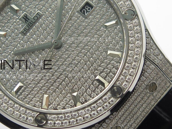 Classic Fusion 42mm SS Paved Diamonds Case And Bezel B50F Paved Diamonds Dial On Black Gummy Strap A2892 – Bild 5