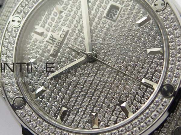 Classic Fusion 42mm SS Paved Diamonds Case And Bezel B50F Paved Diamonds Dial On Black Gummy Strap A2892 – Bild 6