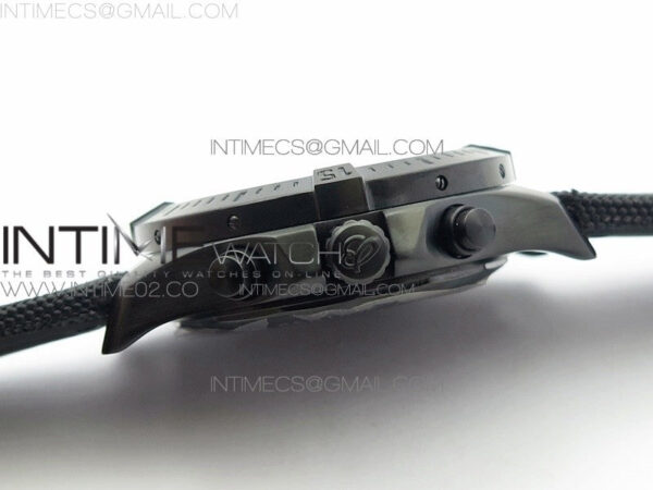 Challenger Chronograph DLC Black Dial on Rubber Strap A7750 – Bild 8