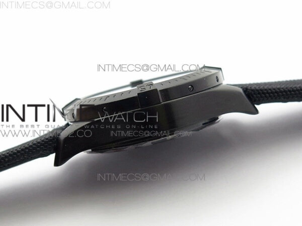Challenger Chronograph DLC Black Dial on Rubber Strap A7750 – Bild 9