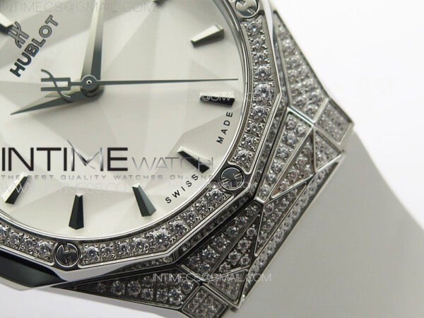 Classic Fusion Orlinski SS Full Diamonds APSF 1:1 Best Edtion White Faceted Dial on White Rubber Strap A2892 – Bild 6