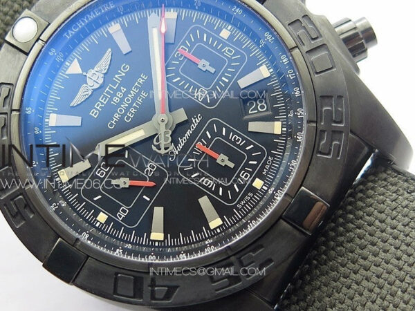 CHRONOMAT 44MM BLACKSTEEL V9F 1:1 SPECIAL EDITION BLACK DIAL ON BLACK RUBBER STRAP – Bild 5