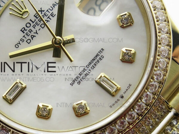 Day-Date 36 128235 YG/Crystal BP Best Edition White MOP Crystal Marker Dial on YG President Bracelet A2836 – Bild 5