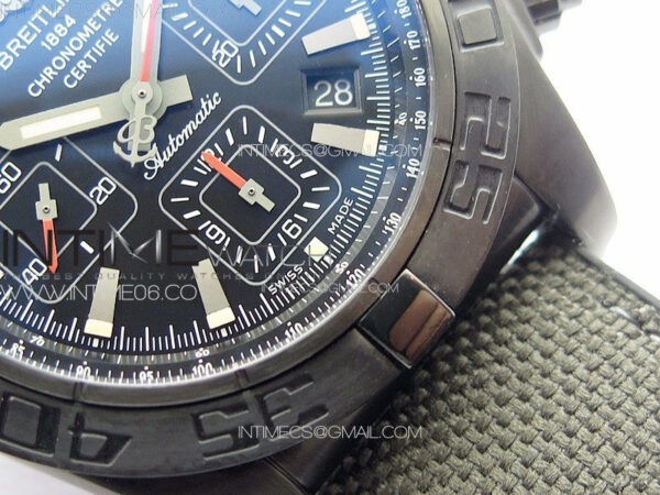 CHRONOMAT 44MM BLACKSTEEL V9F 1:1 SPECIAL EDITION BLACK DIAL ON BLACK RUBBER STRAP – Bild 6