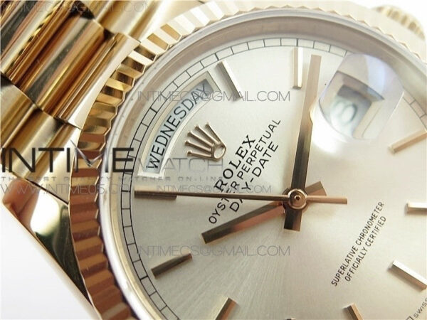 Day-Date 36 128239 RG BP Best Edition Silver Sticks Markers Dial on RG President Bracelet – Bild 24