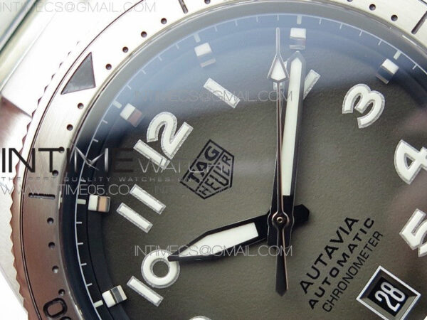 Autavia WBE5116 42mm SS TAR 1:1 Best Edition Gray Dial on SS Bracelet SW200 – Bild 7
