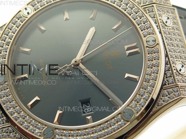 Classic Fusion 42mm RG Paved Diamonds Case/Bezel B50F Gray Dial On Gray Gummy Strap A2892 – Bild 4