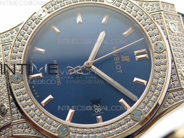 Classic Fusion 42mm RG Paved Diamonds Case/Bezel B50F Blue Dial On Blue Gummy Strap A2892 – Bild 4