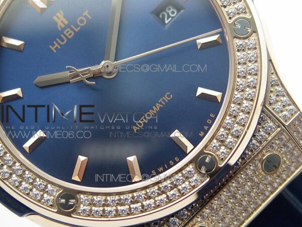 Classic Fusion 42mm RG Paved Diamonds Case/Bezel B50F Blue Dial On Blue Gummy Strap A2892 – Bild 5