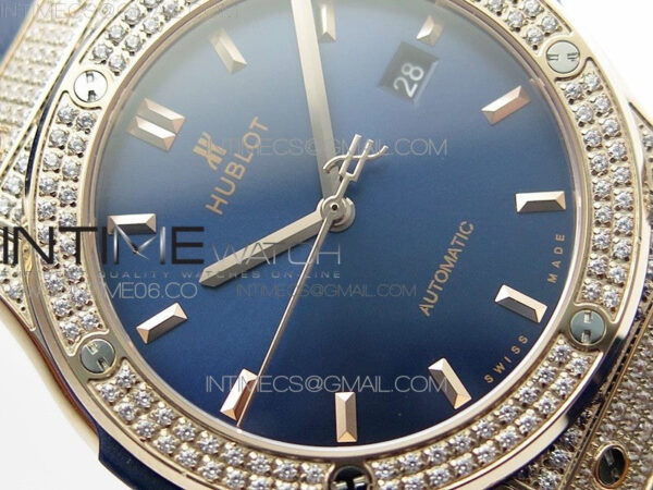 Classic Fusion 42mm RG Paved Diamonds Case/Bezel B50F Blue Dial On Blue Gummy Strap A2892 – Bild 7