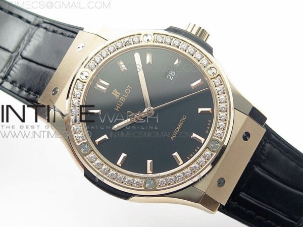 Classic Fusion 42mm RG Paved Diamonds Bezel B50F Black Dial On Black Gummy Strap A2892 – Bild 2