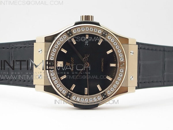 Classic Fusion 42mm RG Paved Diamonds Bezel B50F Black Dial On Black Gummy Strap A2892 – Bild 3