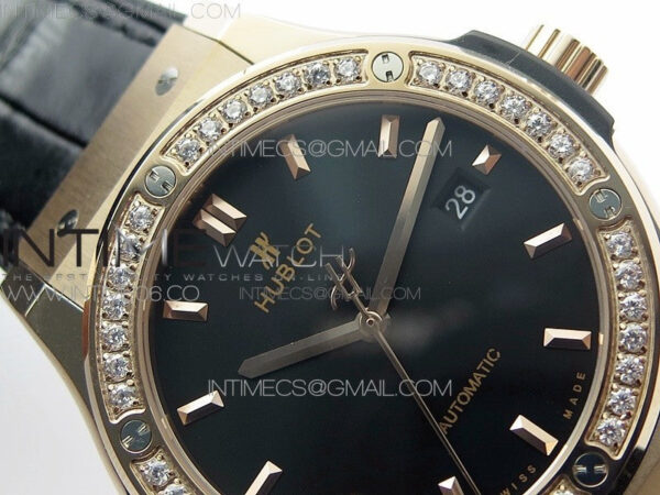Classic Fusion 42mm RG Paved Diamonds Bezel B50F Black Dial On Black Gummy Strap A2892 – Bild 8