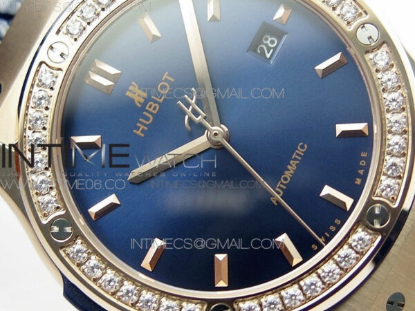 Classic Fusion 42mm RG Paved Diamonds Bezel B50F Blue Dial On Blue Gummy Strap A2892 – Bild 7