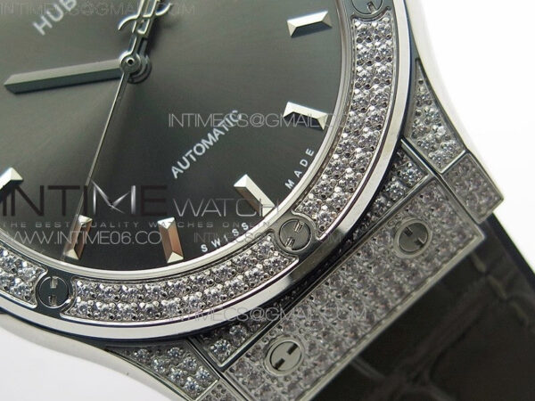 Classic Fusion 42mm SS Paved Diamonds Case/Bezel B50F Gray Dial On Gray Gummy Strap A2892 – Bild 6