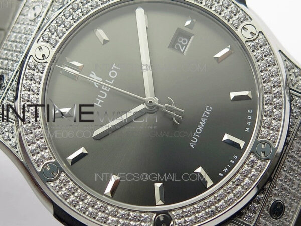 Classic Fusion 42mm SS Paved Diamonds Case/Bezel B50F Gray Dial On Gray Gummy Strap A2892 – Bild 7