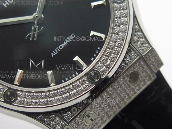 Classic Fusion 42mm SS Paved Diamonds Case/Bezel B50F Black Dial On Black Gummy Strap A2892 – Bild 6