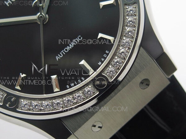 Classic Fusion 42mm SS Paved Diamonds Bezel B50F Black Dial On Black Gummy Strap A2892 – Bild 6