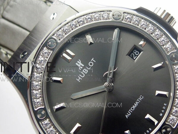 Classic Fusion 42mm SS Paved Diamonds Bezel B50F Gray Dial On Gray Gummy Strap A2892 – Bild 8