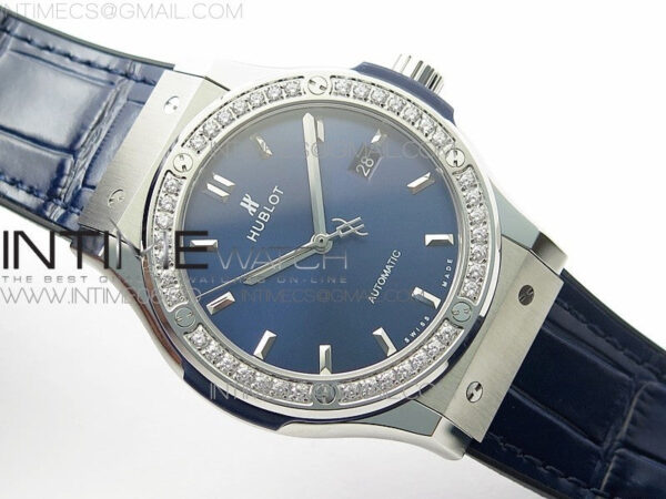 Classic Fusion 42mm SS Paved Diamonds Bezel B50F Blue Dial On Blue Gummy Strap A2892 – Bild 2