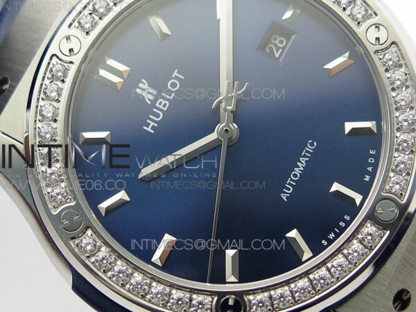Classic Fusion 42mm SS Paved Diamonds Bezel B50F Blue Dial On Blue Gummy Strap A2892 – Bild 7