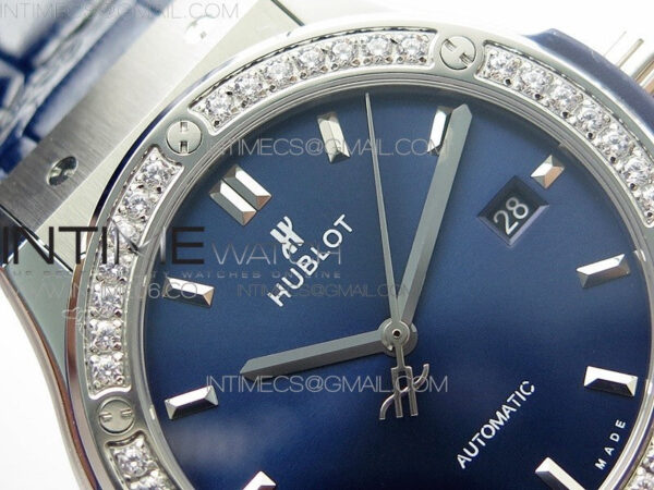 Classic Fusion 42mm SS Paved Diamonds Bezel B50F Blue Dial On Blue Gummy Strap A2892 – Bild 8