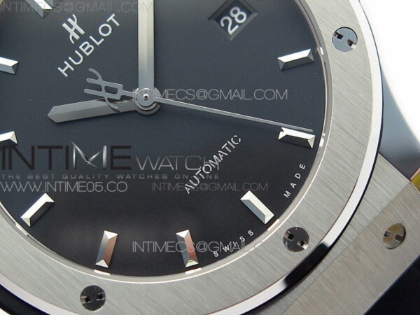 Classic Fusion 42mm SS WWF 1:1 Best Edition Black Dial On Black Gummy Strap Asian HB1112 – Bild 5