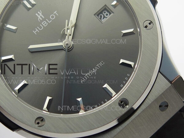 Classic Fusion 42mm SS WWF 1:1 Best Edition Gray Dial On Gray Gummy Strap Asian HB1112 – Bild 5