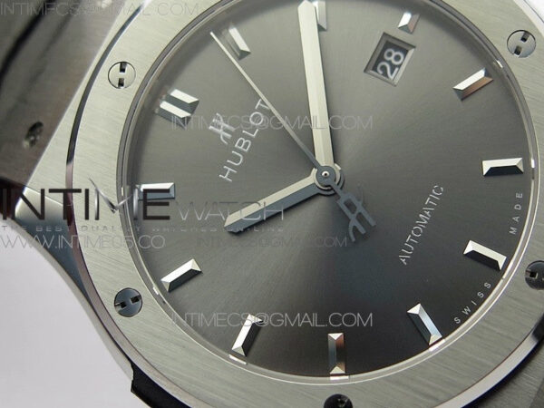 Classic Fusion 42mm SS WWF 1:1 Best Edition Gray Dial On Gray Gummy Strap Asian HB1112 – Bild 6