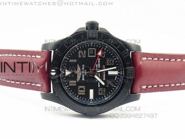 Avenger GMT DLC Black Numeral Marker Textured Dial on Leather strap A2836 – Bild 3