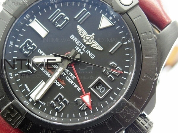 Avenger GMT DLC Black Numeral Marker Textured Dial on Leather strap A2836 – Bild 5