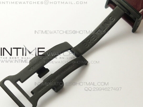 Avenger GMT DLC Black Numeral Marker Textured Dial on Leather strap A2836 – Bild 9