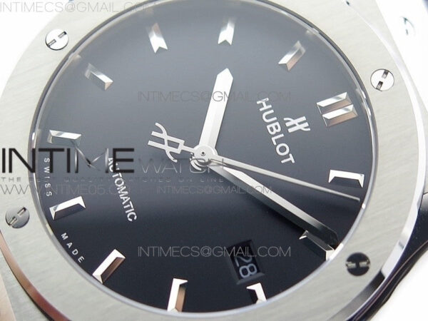 Classic Fusion 42mm SS B50F Black Dial On Black Gummy Strap A2892 – Bild 4