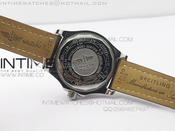 Avenger GMT SS Black Numeral Marker Dial on Leather strap A2836 – Bild 11
