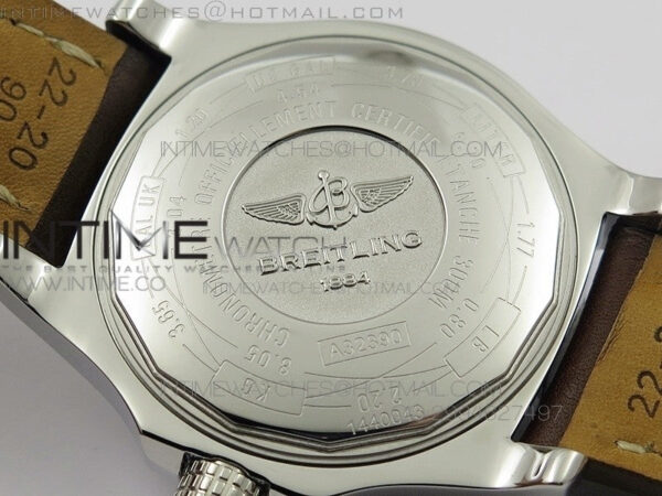 Avenger GMT SS Black Numeral Marker Dial on Leather strap A2836 – Bild 12
