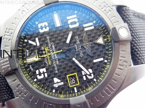 AVENGER Boutique Edition V17310 Ti DLC 1:1 Best Edition Black CF Dial on Nylon Strap A2824 – Bild 4