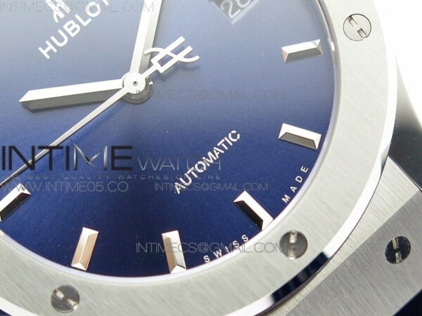 Classic Fusion 42mm SS B50F Blue Dial On Blue Gummy Strap A2892 – Bild 5