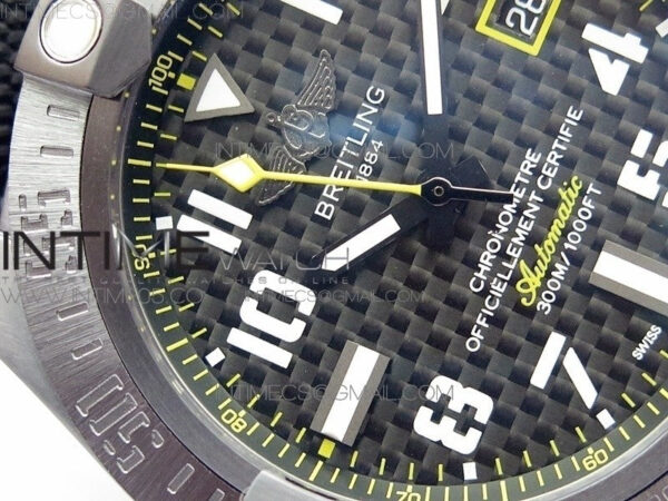 AVENGER Boutique Edition V17310 Ti DLC 1:1 Best Edition Black CF Dial on Nylon Strap A2824 – Bild 6