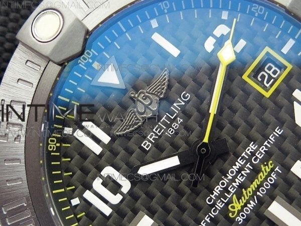 AVENGER Boutique Edition V17310 Ti DLC 1:1 Best Edition Black CF Dial on Nylon Strap A2824 – Bild 7