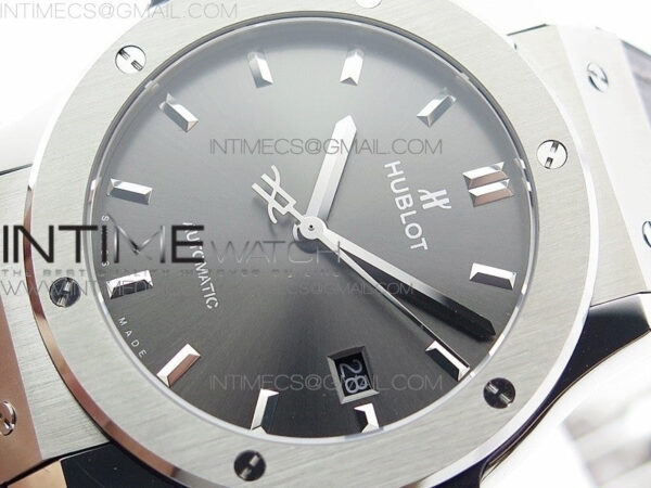 Classic Fusion 42mm SS B50F Gray Dial On Black Gummy Strap A2892 – Bild 4