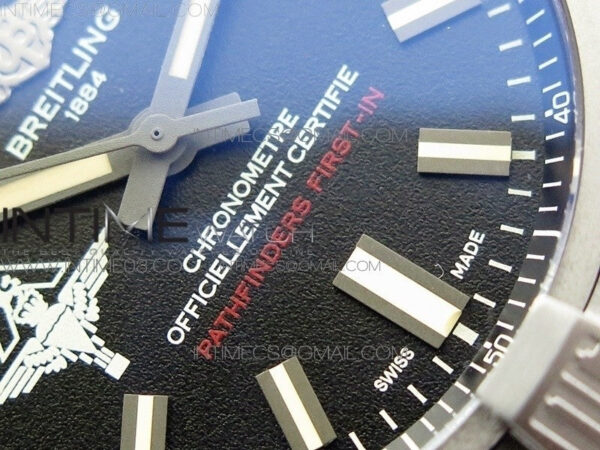 AVENGER V17310 Ti DLC 1:1 Best Edition Black Dial Pathfinders First In on Nylon Strap A2824 – Bild 5