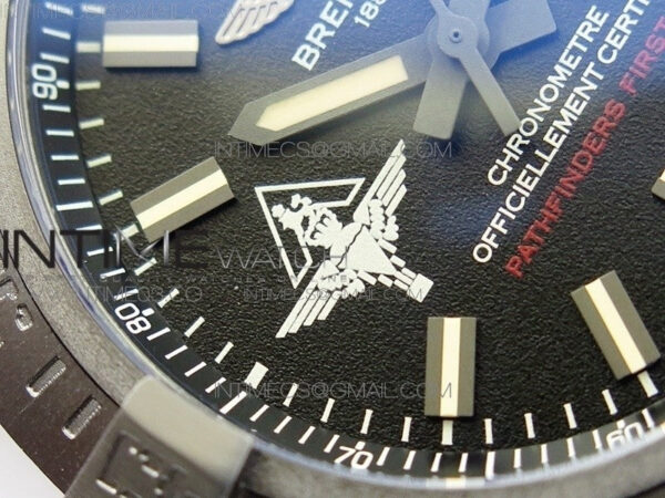 AVENGER V17310 Ti DLC 1:1 Best Edition Black Dial Pathfinders First In on Nylon Strap A2824 – Bild 6