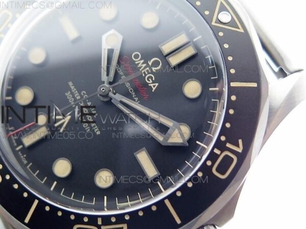SEAMSTER 300 "NO TIME TO DIE" TITANIUM V2 LIMITED EDITION – Bild 15